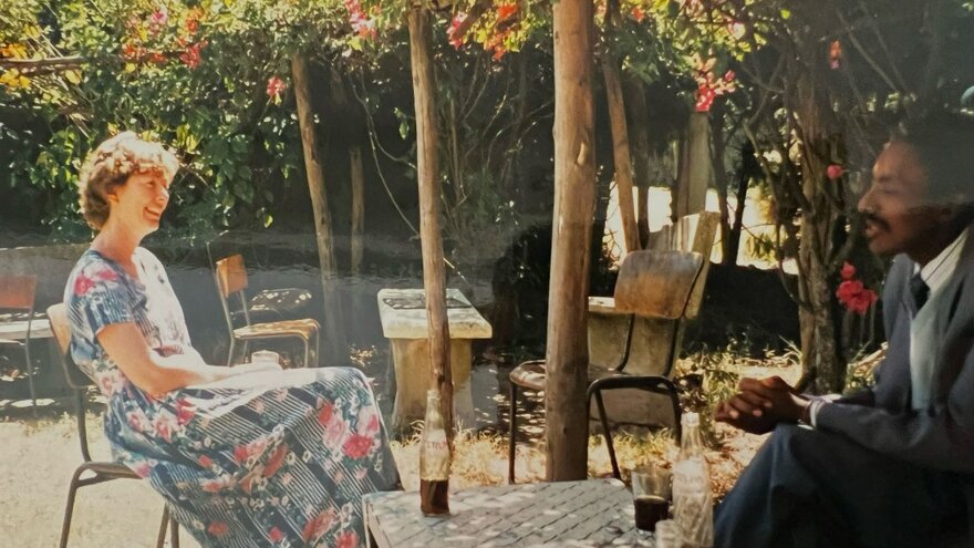 Judith Narvhus in Etiopia with Fekadu Beyene, for whom she was main supervisor in 1990 – 1994. The titel of the doctoral thesis was “Present situation and future aspects of milk production, milk handling and processing of dairy products in southern Ethiopia”.