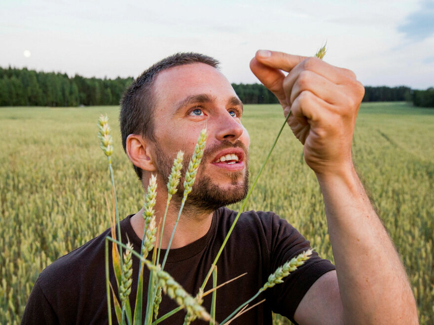 Bildet viser Simen Rød Sandve forsker ved Husdyr- og akvakulturvitenskap.

Simen Rød Sandves research fields of interest are evolutionary biology, molecular evolution and population genetics.  Simen Sandve
Simen R. Sandve