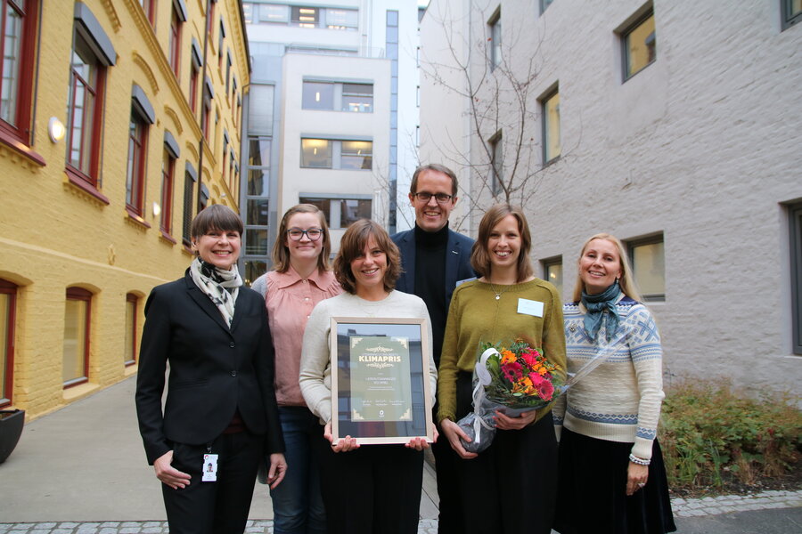 Fra venstre: Gro Hartveit (Utdanningsforbundet), Silje Lundberg (Naturvernforbundet), Astrid Sinnes (lærerutdanningen NMBU), Hans Erik Lefdal (lærerutdanningen NMBU), Ingrid Eikeland (lærerutdanningen NMBU) og Monica Rimestad (Tryg).